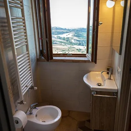 La Torre Tra Terra E Cielo