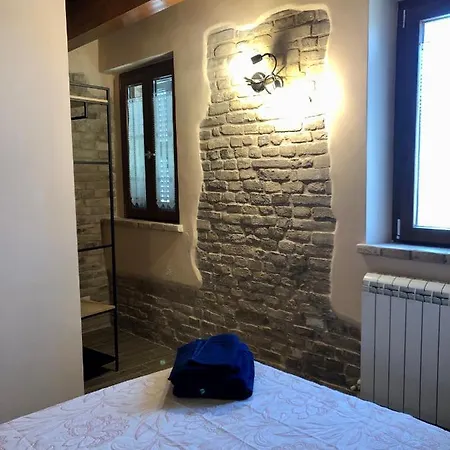 La Torre Tra Terra E Cielo Πανσιόν 3*