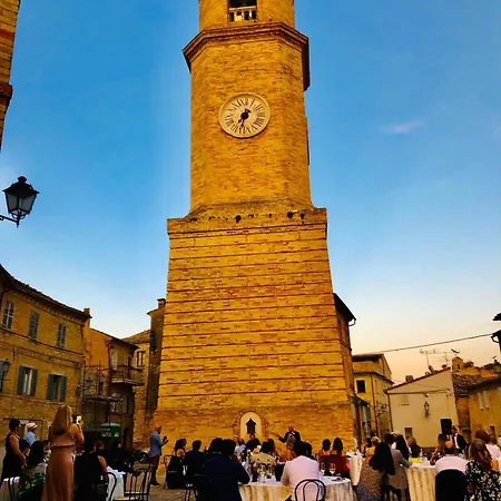 La Torre Tra Terra E Cielo