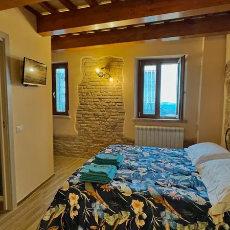 Maison d'hôtes La Torre Tra Terra E Cielo Petritoli